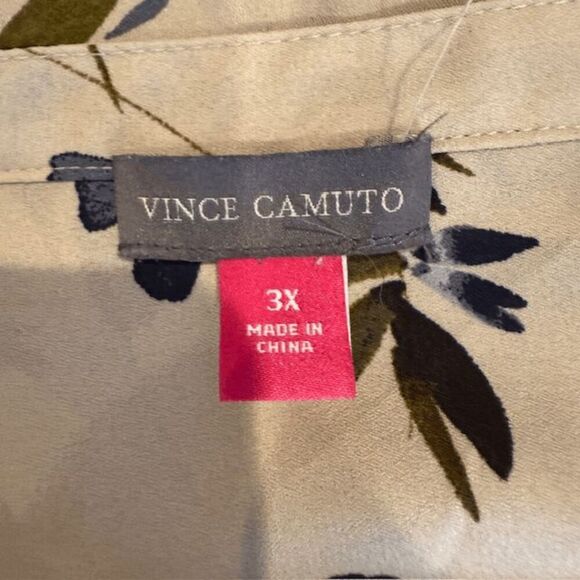 Vince Camuto Flutter Sleeve Floral Blouse Creamy beige Blue Green Flower Size 3X - Picture 5 of 10